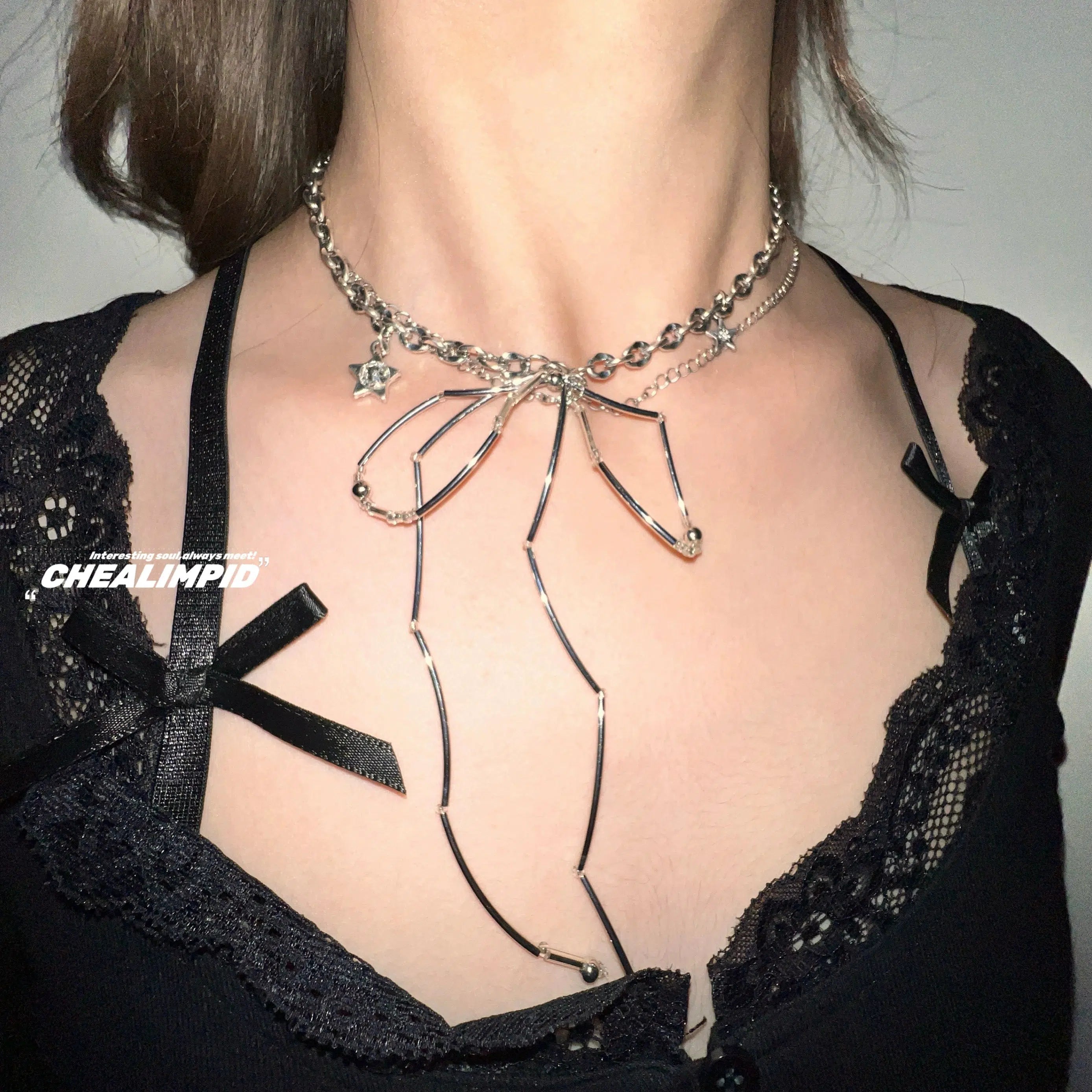 Necklaces and pendants with love knot designs for a romantic, meaningful symbol-Bow Irregular Clavicle Chain Choker