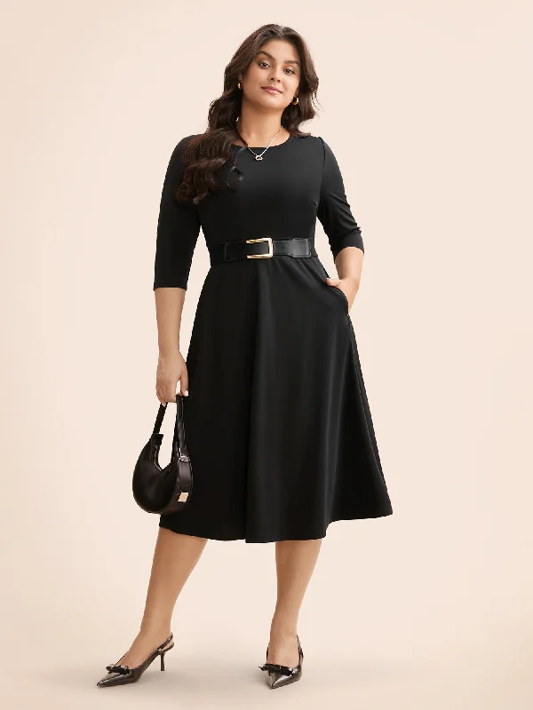 Plus size dresses featuring pleated skirts flow nicely -Solid Round Neck Shirred Midi Dress