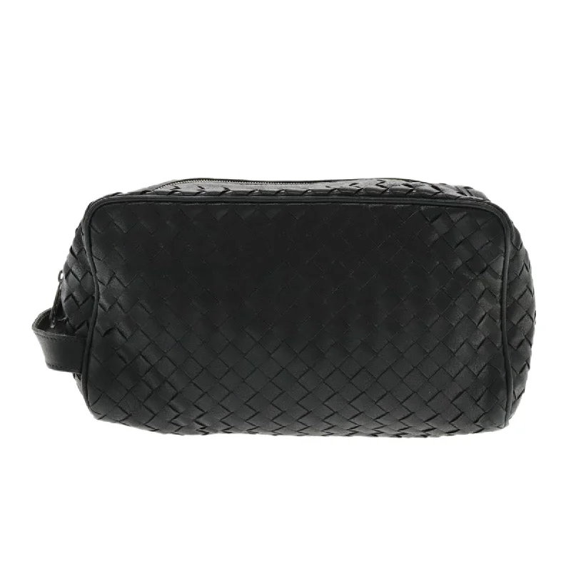 Handle bags with metallic finishes for shine -Handle bags with floral patterns for spring and summer -Bottega Veneta Intrecciato  Leather Clutch Bag (Pre-Owned)