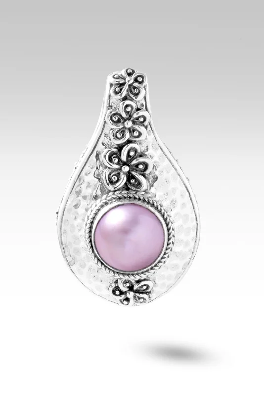 Best necklaces and pendants with gemstone clusters for a bold and colorful effect-Garden Grace Pendant II™ in Pink Mabe Pearl