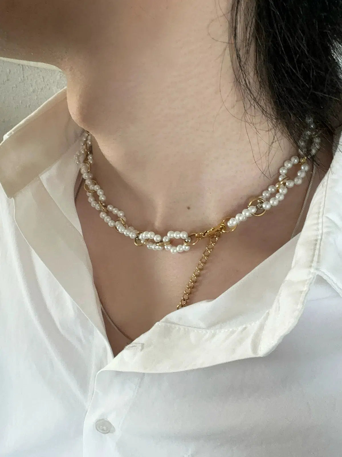 Necklaces and pendants with enamel accents for a colorful, eye-catching appearance-Elegant Moon Pearl Choker