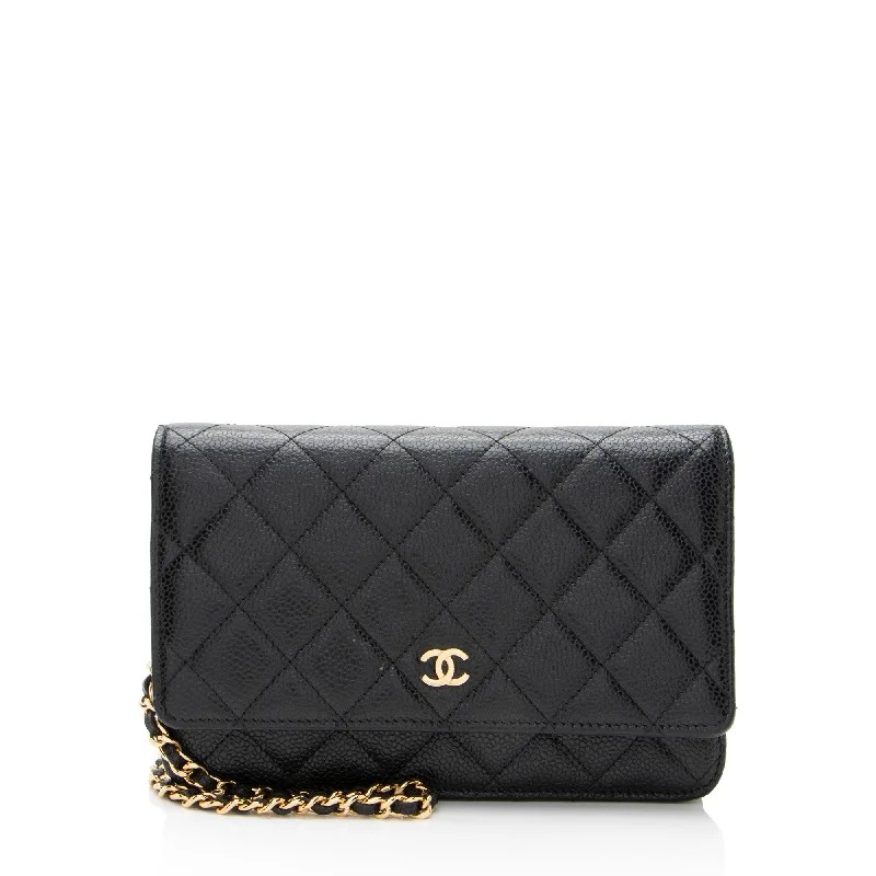 Handle bags with tropical leaves for summer -Handle bags with contrasting details for a dynamic look -Chanel Caviar Leather Classic Wallet on Chain