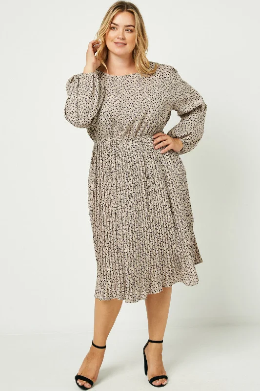 Plus size dresses featuring textured weaves add interest -Ditsy Print Pleated Skirt Midi Dress