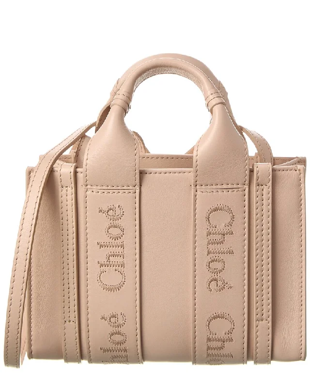 Handle bags with pastel colors for softness -Handle bags with woven leather for a stylish look -Chloé Woody Mini Leather Tote