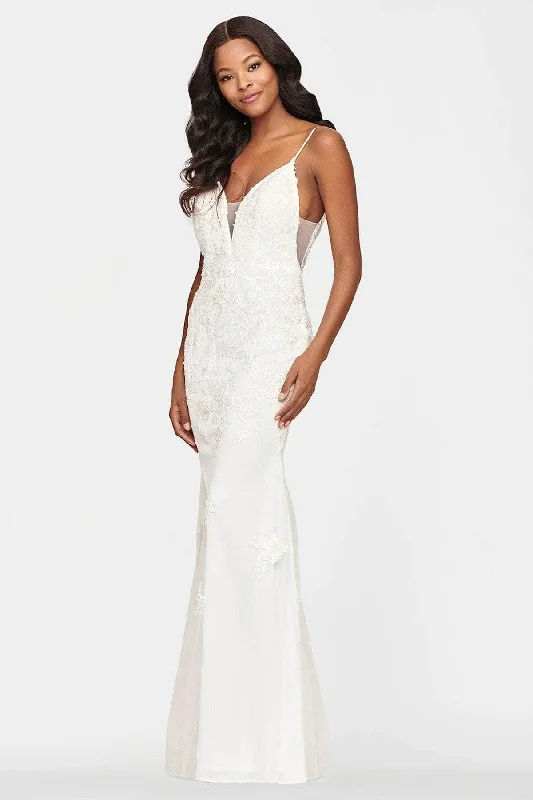 Plus size dresses with sleek designs suit all -Faviana - S10648 Appliqued V-Neck Trumpet Dress