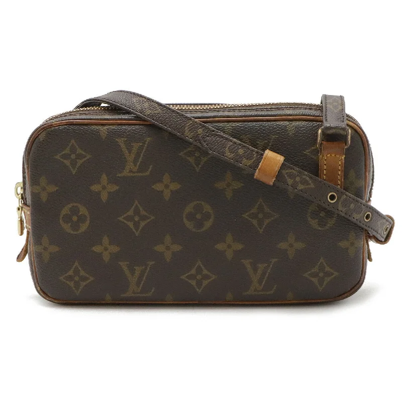 Handle bags with suede accents for texture -Casual handle bags for weekend outings -Louis Vuitton Monogram Shoulder Bag M51828