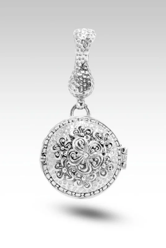 Elegant necklaces and pendants with diamond accents for added sparkle-Peace So Full Pendant™ in Frangipani