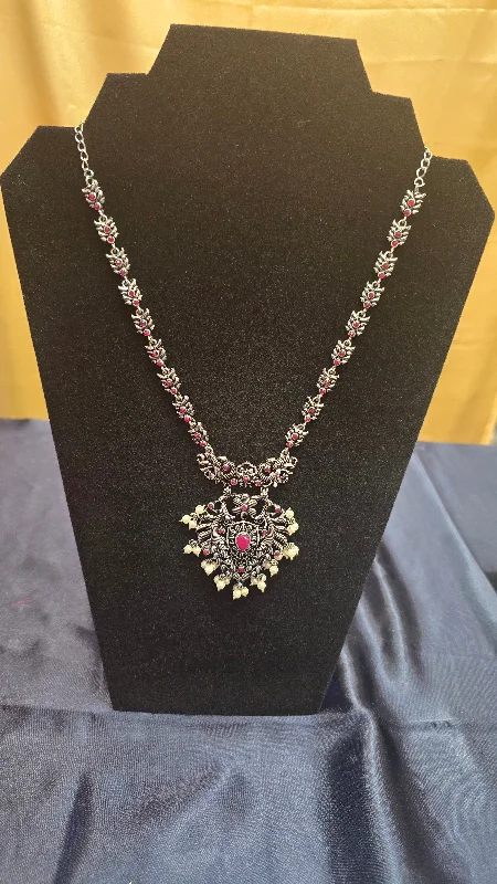 Best necklaces and pendants with crystal accents for a sparkling and elegant style-Elegant Light Weight Necklace