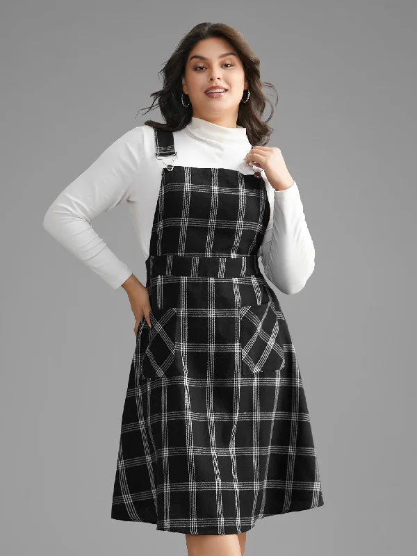 Plus size dresses for elegant dinners glow softly -Plaid Square Neck Patched Pocket Dress