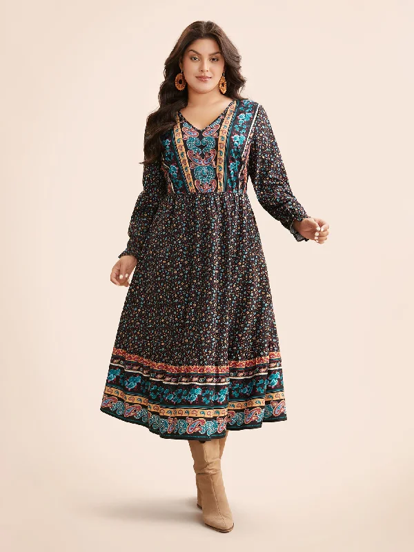 Plus size dresses with matte finishes stay subtle -Boho Print V Neck Elastic Waist Dress