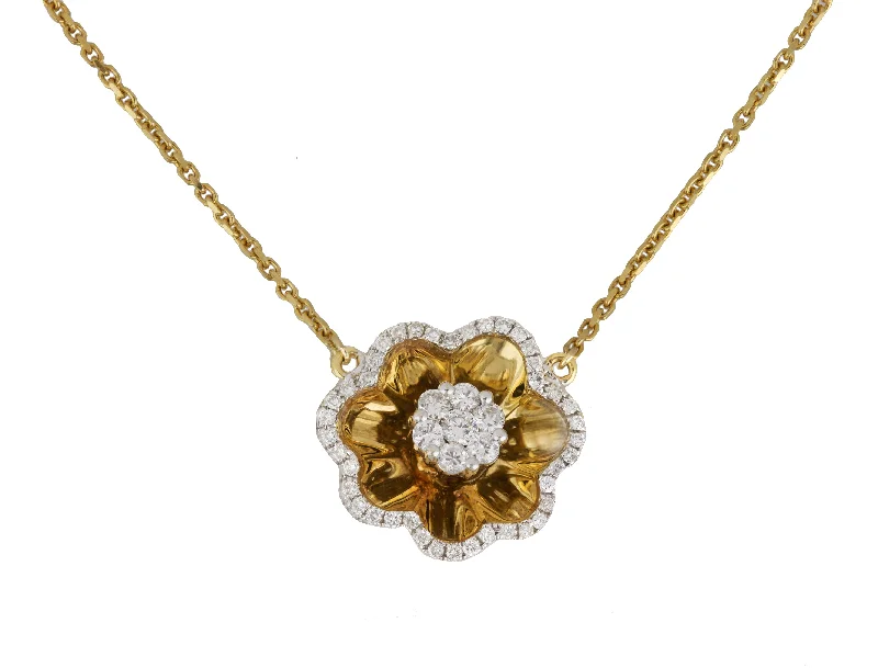 Necklaces and pendants with pearls for a classic and sophisticated touch-Women's Modernist Italian 18K Yellow Gold Ornate 0.42ctw Diamond Necklace