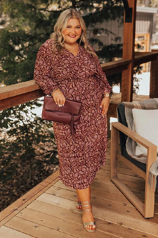 Plus size dresses with cap sleeves feel dainty -Merlot Sippin' Floral Midi Curves