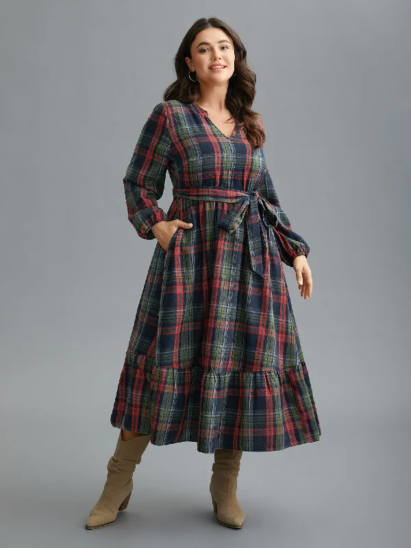 Plus size dresses featuring animal prints feel wild -Festive Notched Collar Plaid Dress