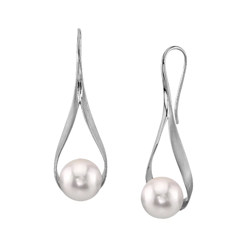 Best hoop earrings with gemstone accents for a colorful and elegant appearance-Freshwater Pearl Ceres Dangle Earrings